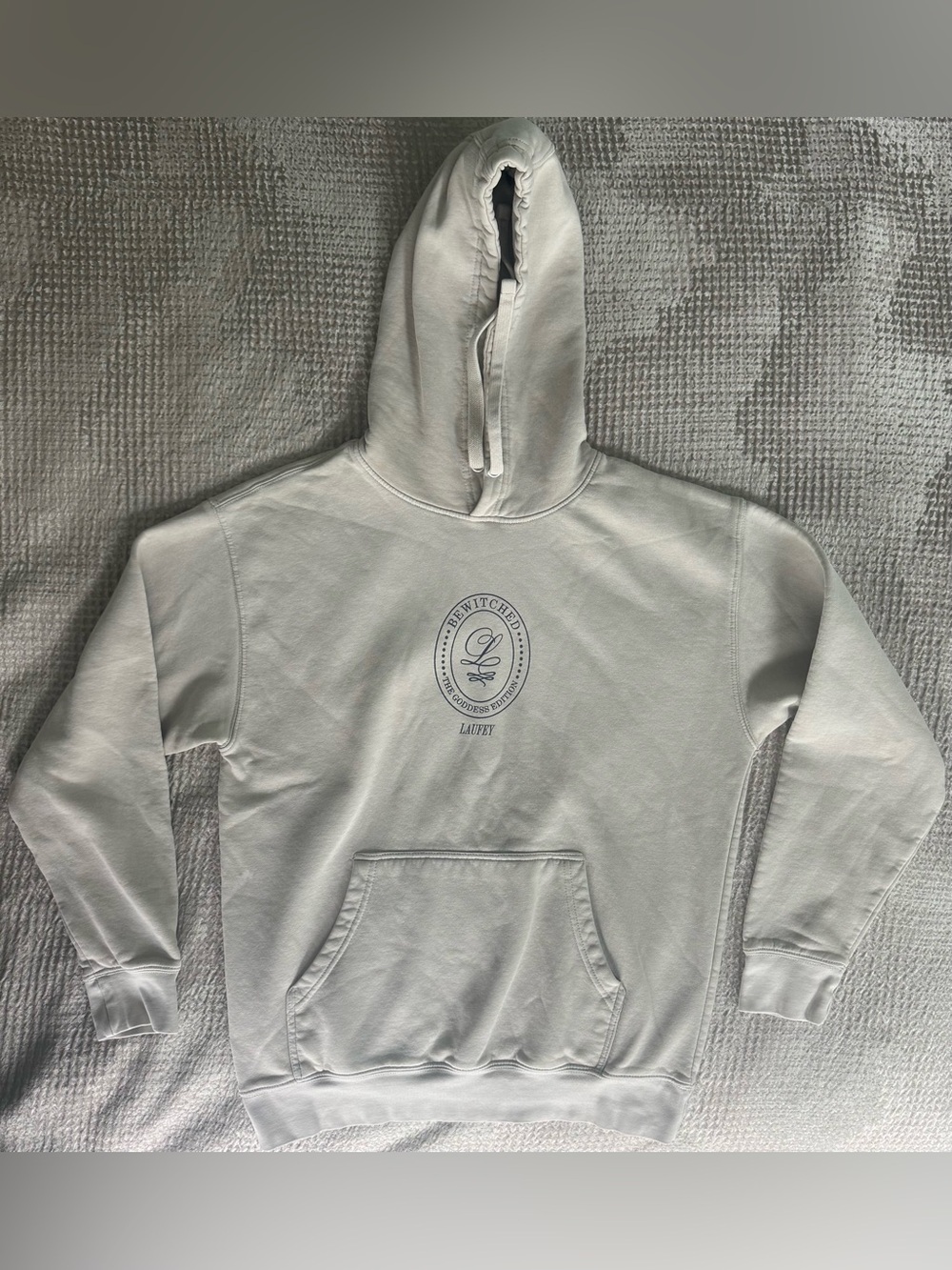 Official Laufey Bewitched Goddess Edition Hoodie Large Cream Tour Merch